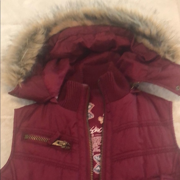 Vest - Picture 2 of 2